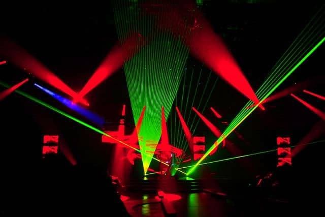 Лазерная установка купить ﻿Москва для дискотек, вечеринок, дома, кафе, клуба